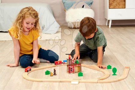 Trains en bois et rails - Train en bois avec une caserne de pompiers, ensemble Firestation Eichhorn - 10