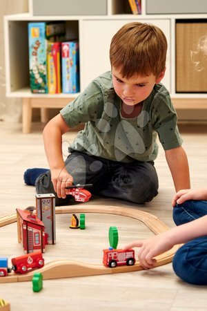 Trains en bois et rails - Train en bois avec une caserne de pompiers, ensemble Firestation Eichhorn - 14