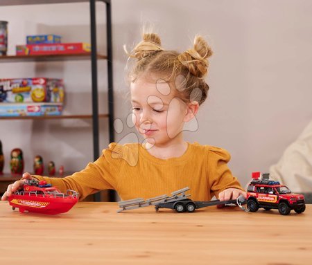 Spielzeugautos - Feuerwehrauto mit Anhänger und Schiff Land Rover Fire Rescue Majorette - 10