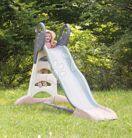 Toboggans et accessoires - Toboggan XL Slide Green Smoby avec une glissière écologique, un jet d'eau et un panier de basket près du mur de jeu. - 19