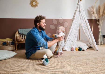 Spielzeuge über das Kinderbett - Plüschball mit einer Katze zur Entwicklung der Feinmotorik des Babys Hand-grip Ball Stimuli Kaloo - 15