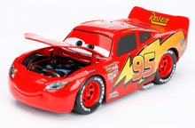 Modeli automobila - Autíčko Lightning McQueen Jada kovové s otvárateľnou kapotou dĺžka 21 cm 1:24 J3084000_2