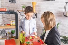Kuchyňky pro děti sety - Set restaurace s elektronickou kuchyňkou Chef Corner Restaurant Smoby s kočárkem pro dvě panenky DeLuxe Maxi Cosi&Quinny Grey_46