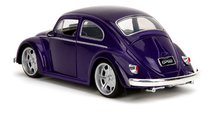 Modely - Autíčko Volkswagen Beetle Hollywood Rides Jada kovové s otvárateľnými dverami a figúrkou Wednesday 1:24 JA3255076_4