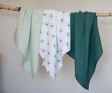 Pleny - Textilní pleny z bavlněného mušelínu Cotton Muslin Cloths Beaba Jurassique sada 3 kusů 70*70 cm od 0 měsíců zelené_3