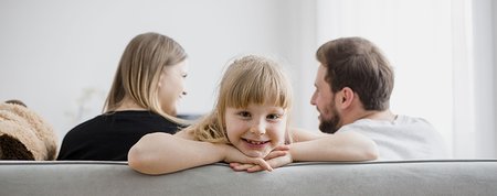 Hazudok, tehát szülő vagyok: Miért hazudunk a gyerekeknek, és milyen hatással van ez rájuk?